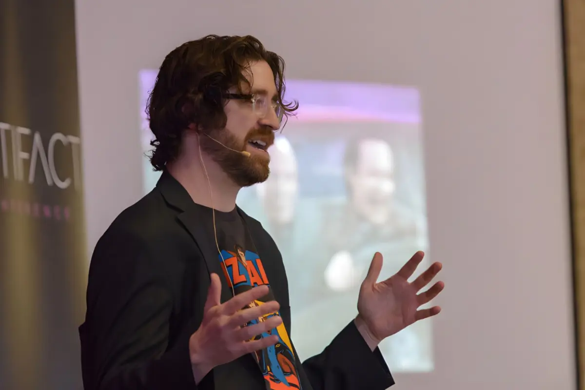 Christopher Schmitt